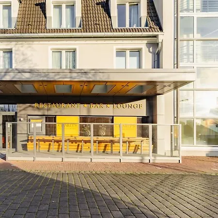 Отель Plaza Koeln