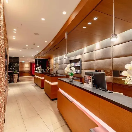 Hotel Plaza Koeln