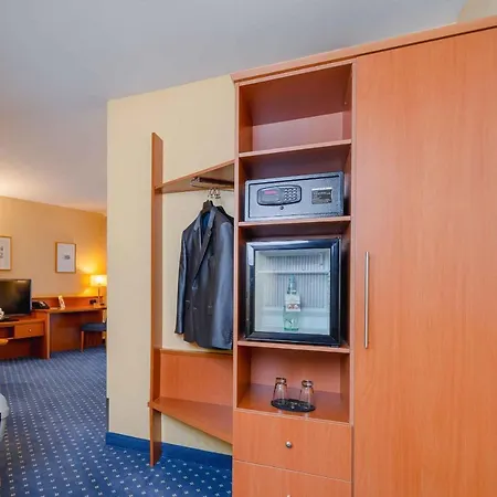 Plaza Koeln 4*