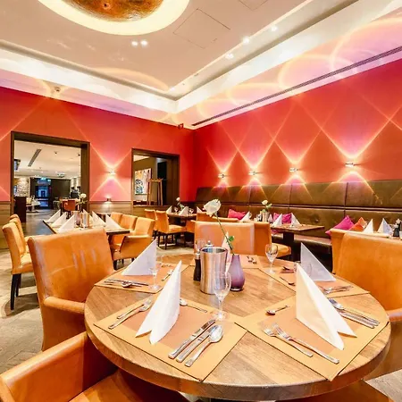 Plaza Koeln Отель 4*
