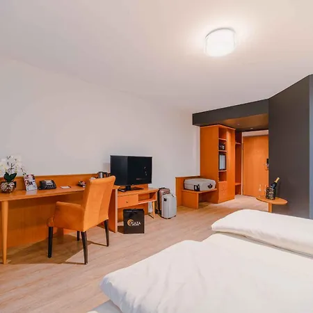 Plaza Koeln Отель 4*