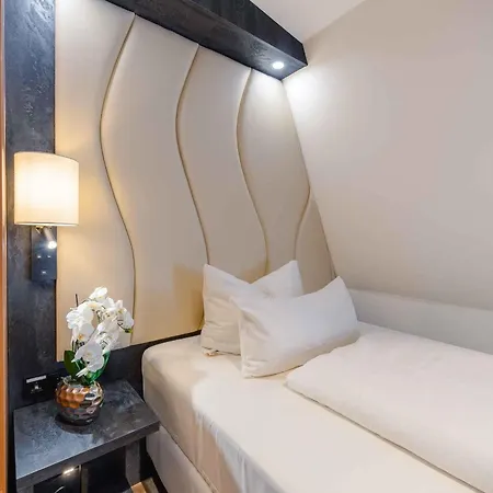 Hotel Plaza Koeln Pulheim