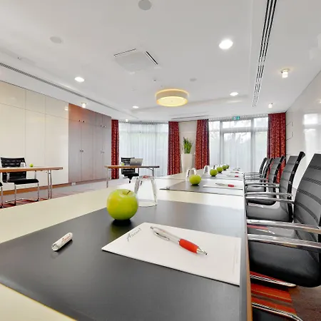 Plaza Koeln 4*