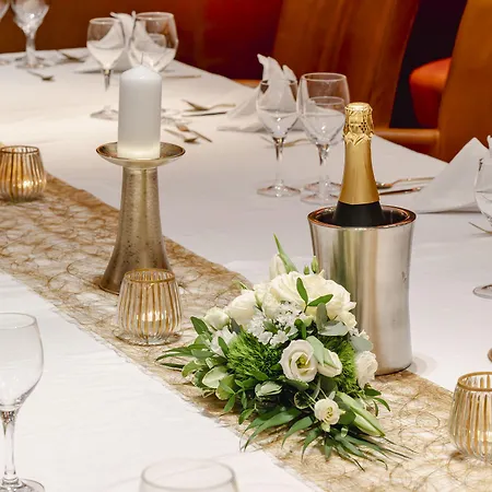 Szálloda Plaza Köln