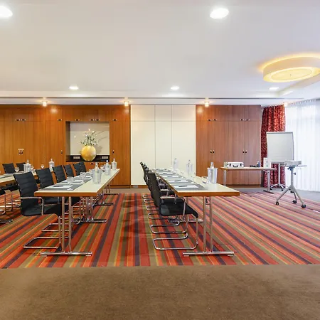Plaza Koeln 4*