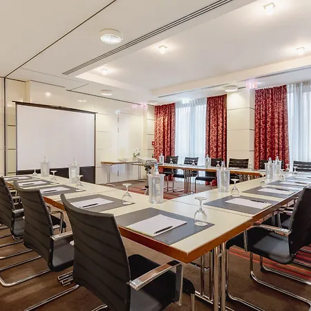 Plaza Koeln 4*