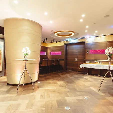 Szálloda Plaza Köln 4*