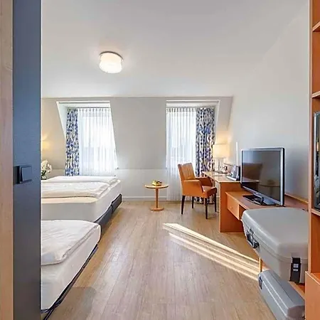 Plaza Koeln 4*