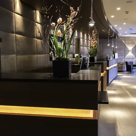 Hotel Plaza Koeln 4*