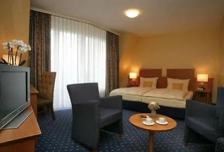 Plaza Koeln 4*