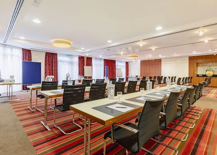 Hotel Plaza Koeln 4*